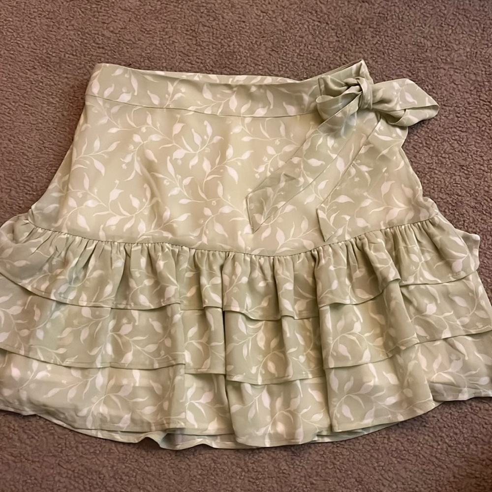 Forever, 21 lime green skirt, size small💕